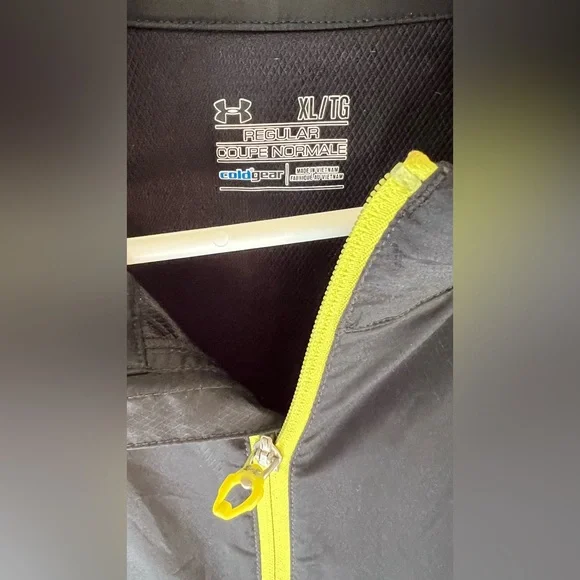 Under Armour jacket - Picture 3 of 3